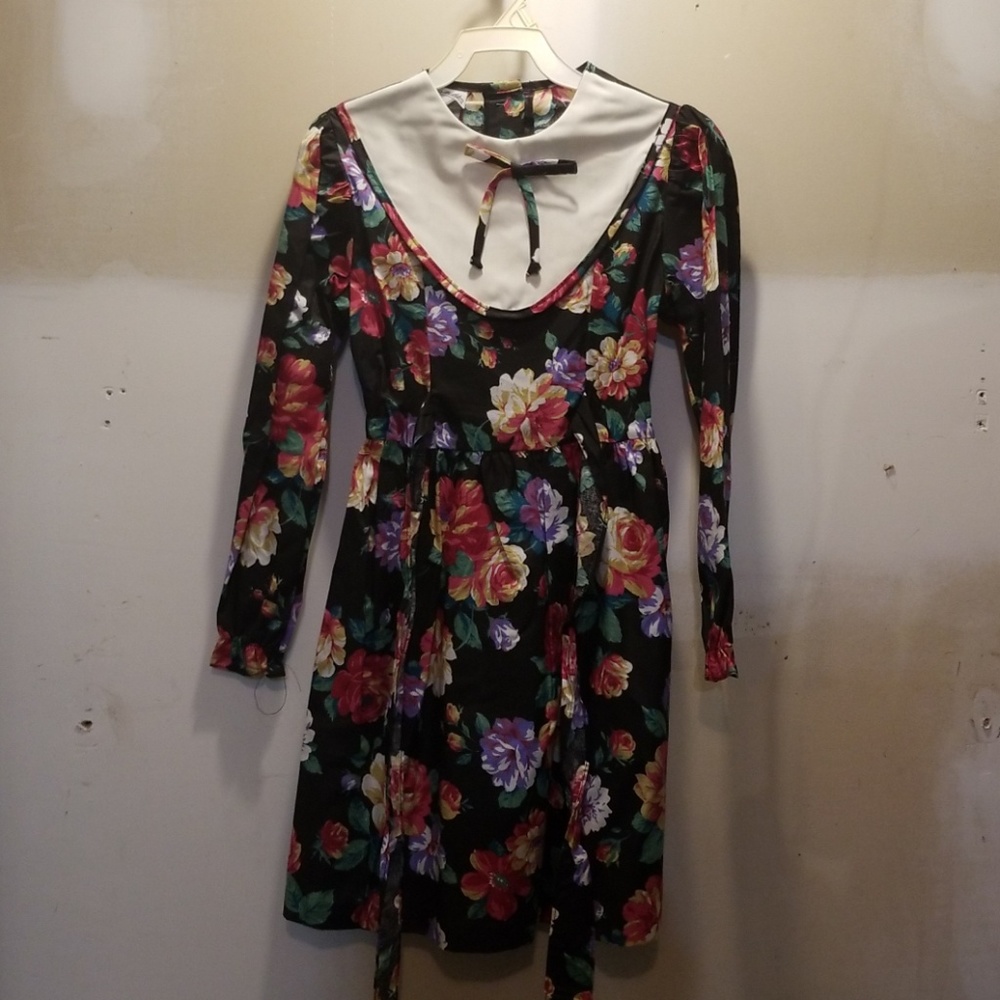 Girls sz 10 flower pattern dress Atlanta Apparel